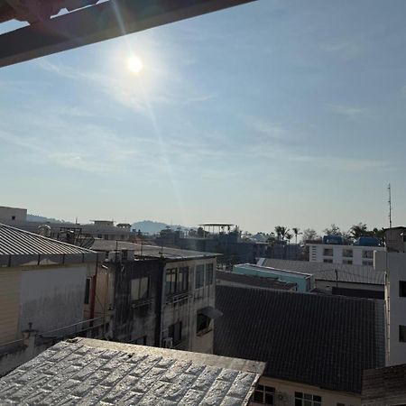 Happy Holidays Hotel Patong Bagian luar foto
