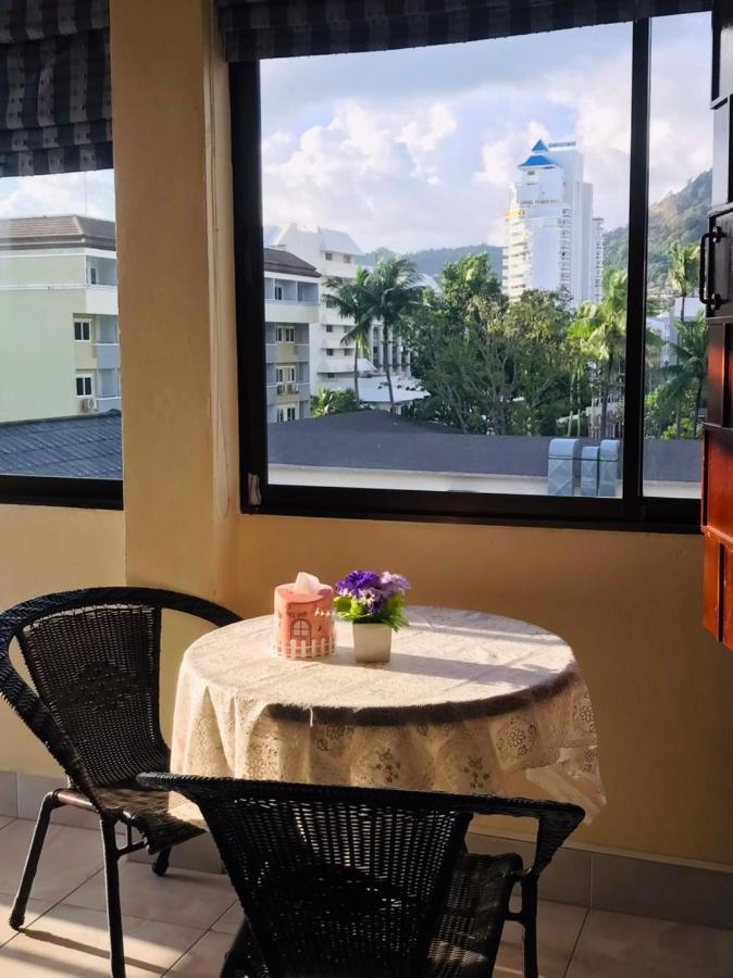 Happy Holidays Hotel Patong Bagian luar foto