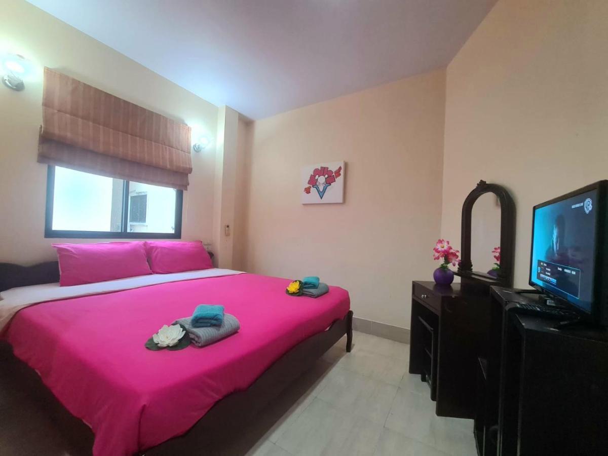 Happy Holidays Hotel Patong Bagian luar foto