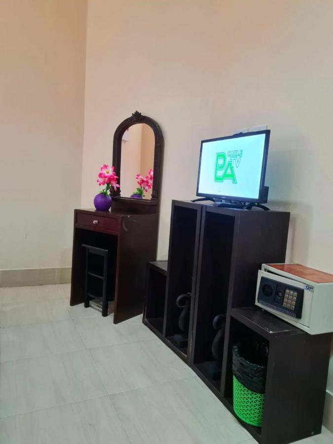 Happy Holidays Hotel Patong Bagian luar foto
